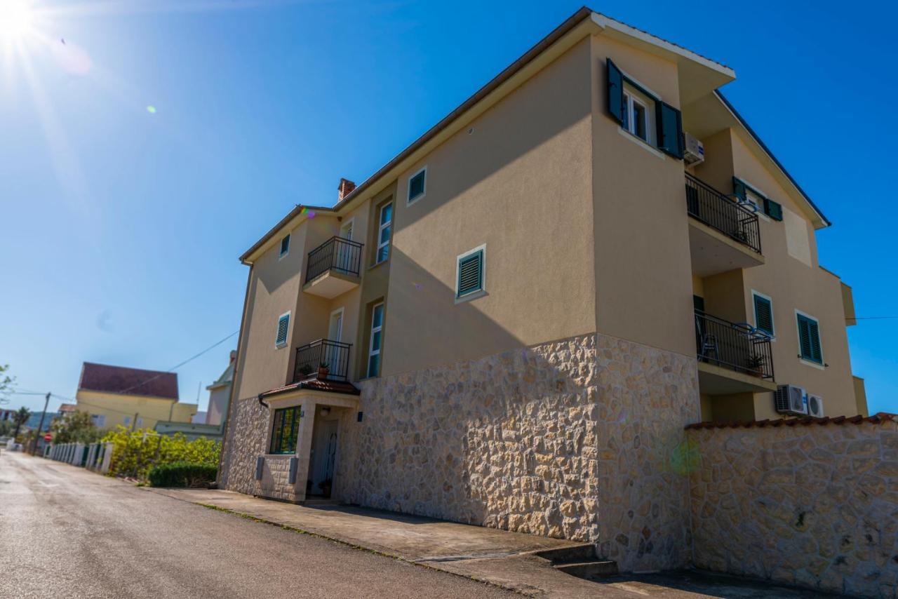 Charming Tale Apartments Modun19 Пировац Экстерьер фото