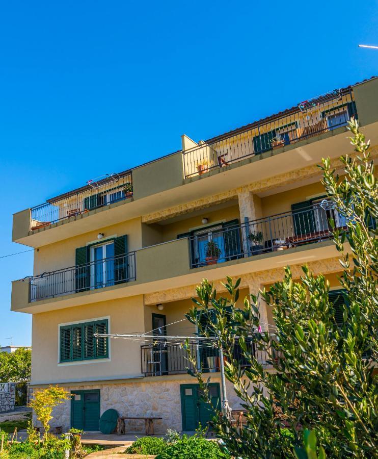 Charming Tale Apartments Modun19 Пировац Экстерьер фото