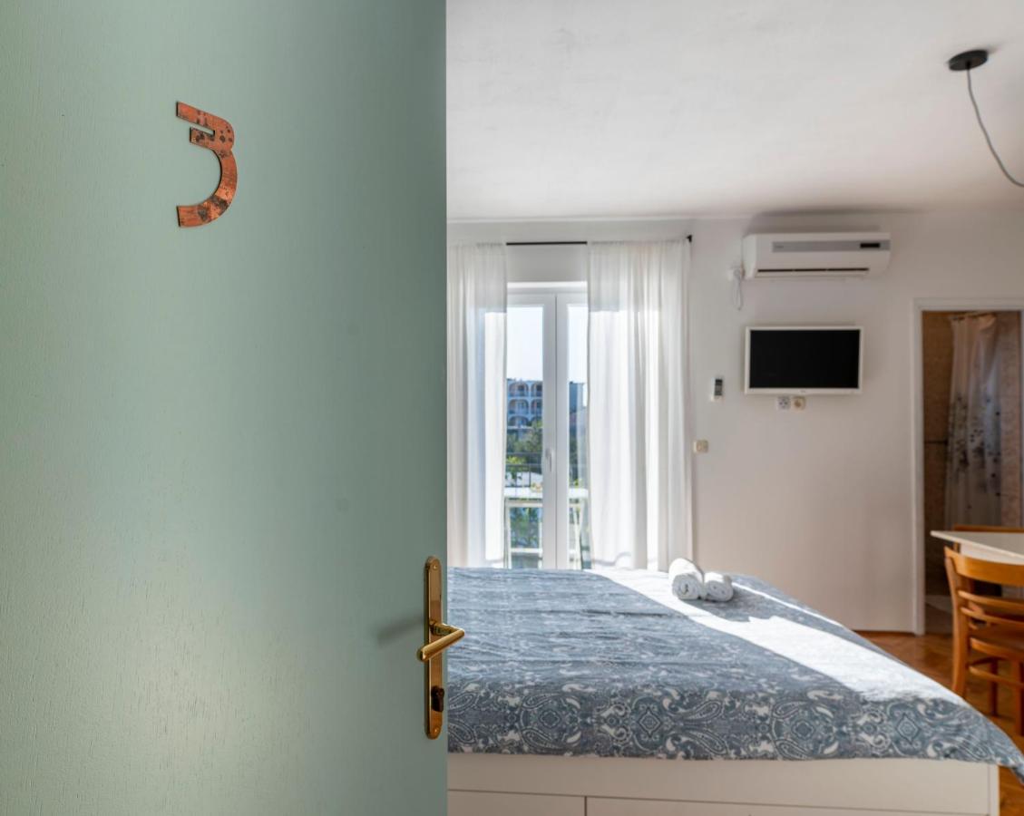 Charming Tale Apartments Modun19 Пировац Номер фото