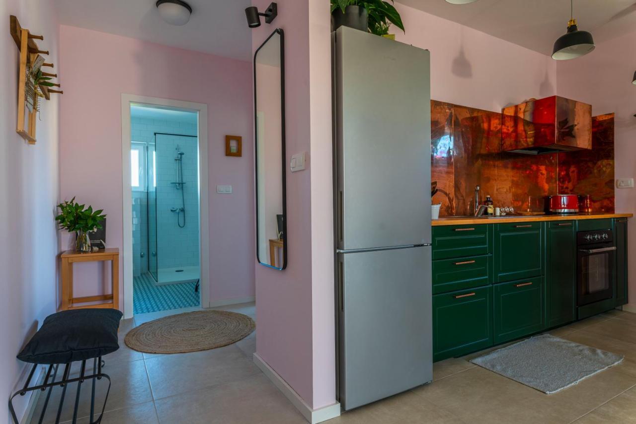Charming Tale Apartments Modun19 Пировац Экстерьер фото
