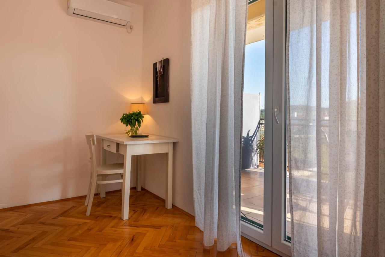 Charming Tale Apartments Modun19 Пировац Экстерьер фото