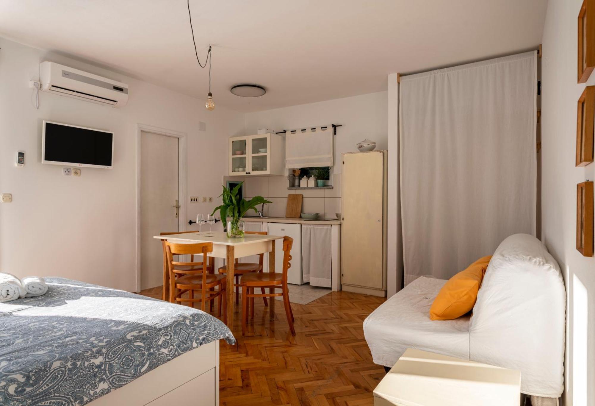 Charming Tale Apartments Modun19 Пировац Номер фото